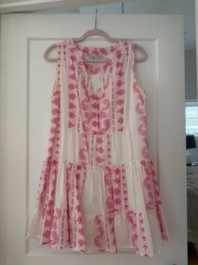 Sleeveless White Dress with Pink Paisley Print